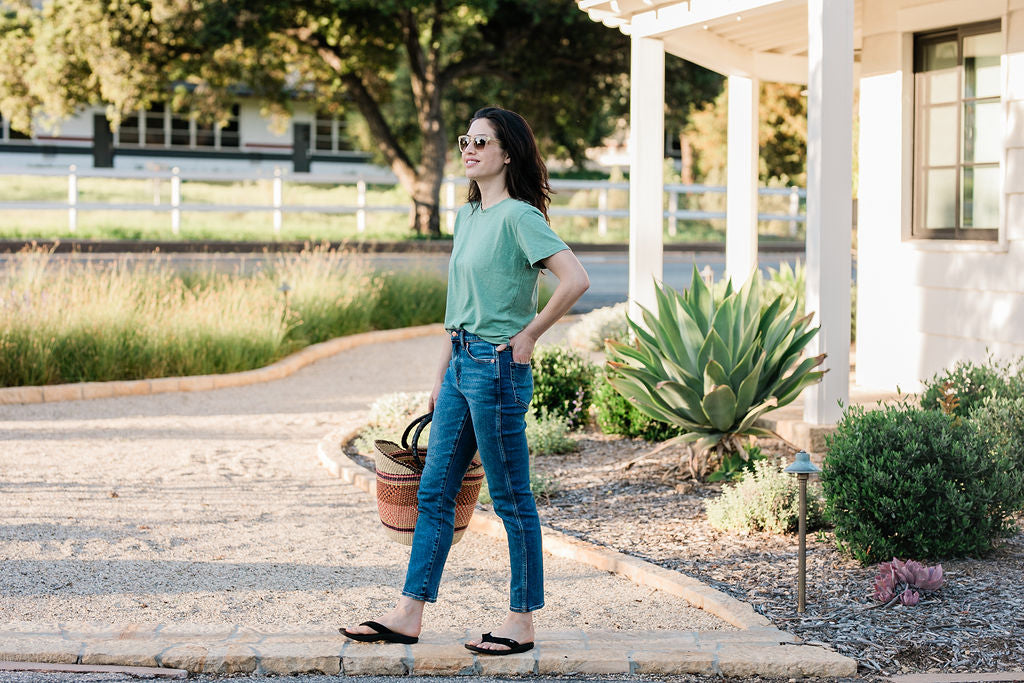 The Best Shoes to Wear for Grounding: A Full Guide