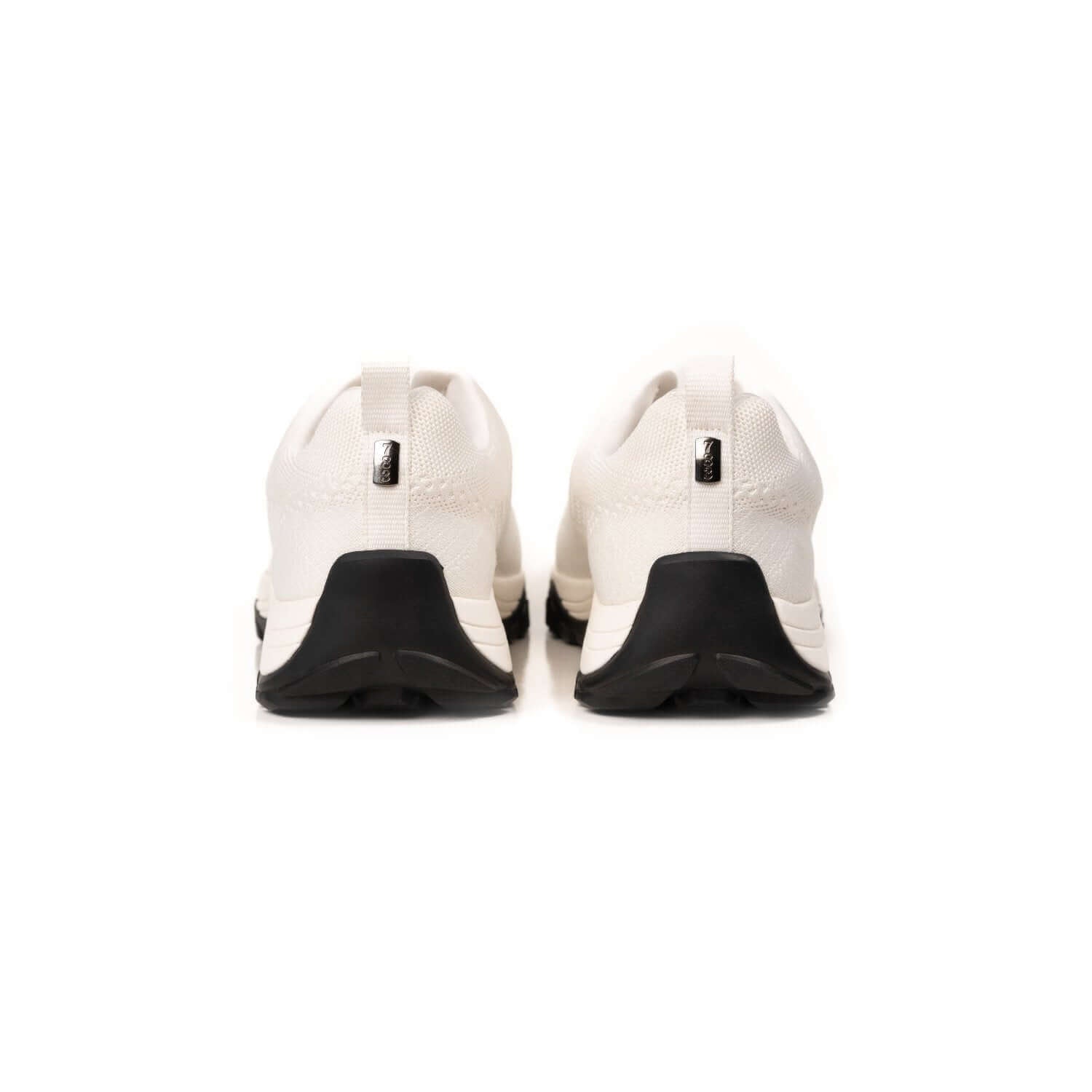 Heel view of white bamboo knit grounding sneakers unisex for earthing