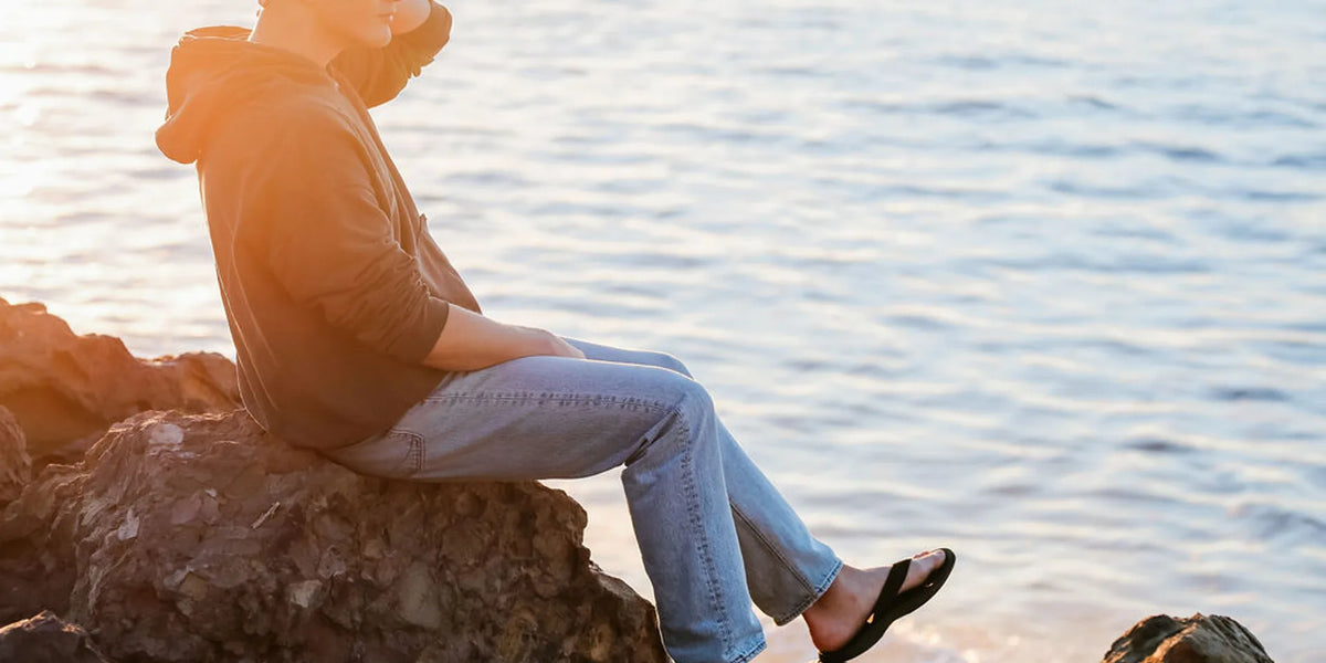 Grounding footwear for cardiovascular wellness