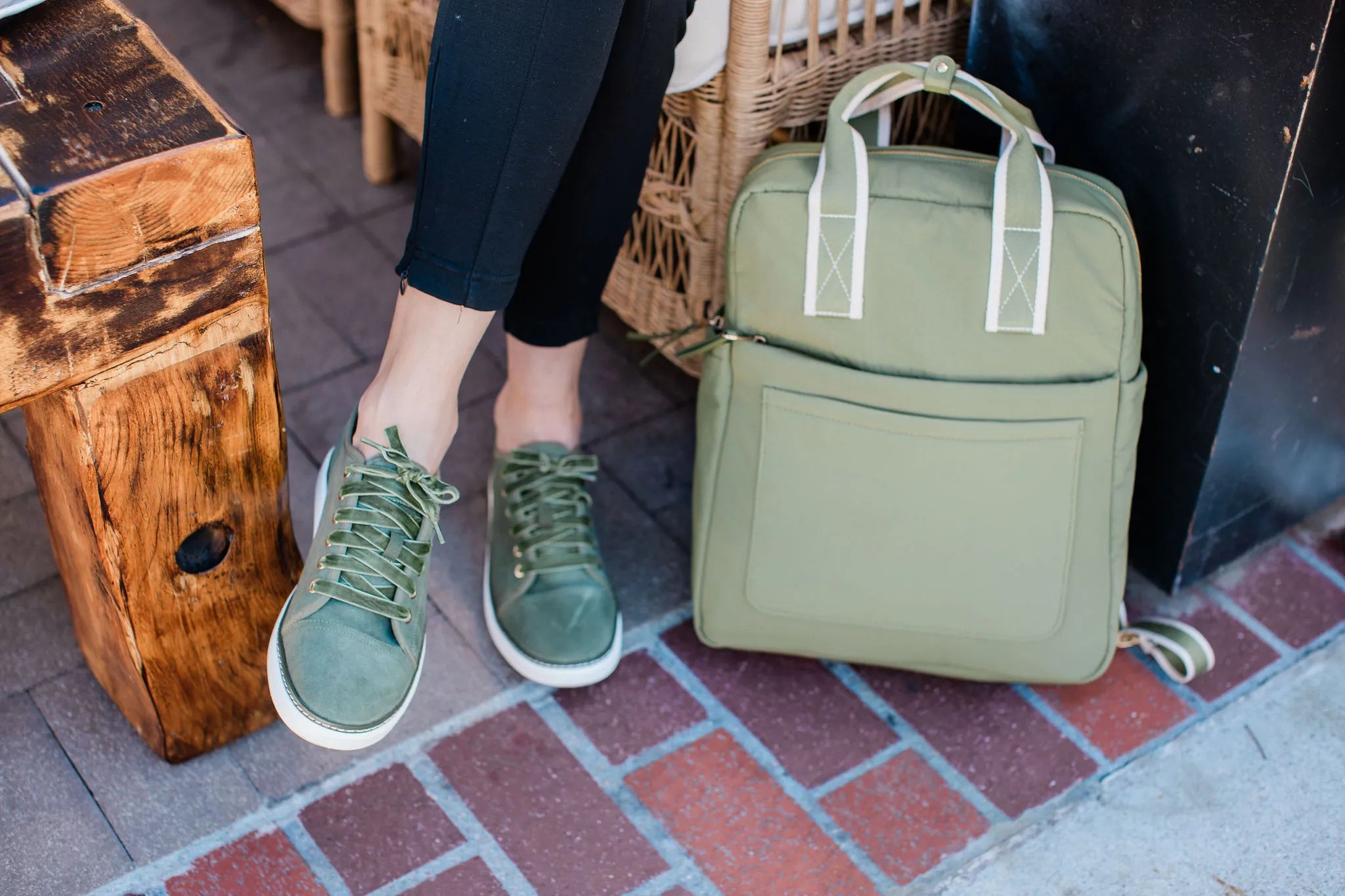 Harmony 783 grounding shoes for walking outdoors