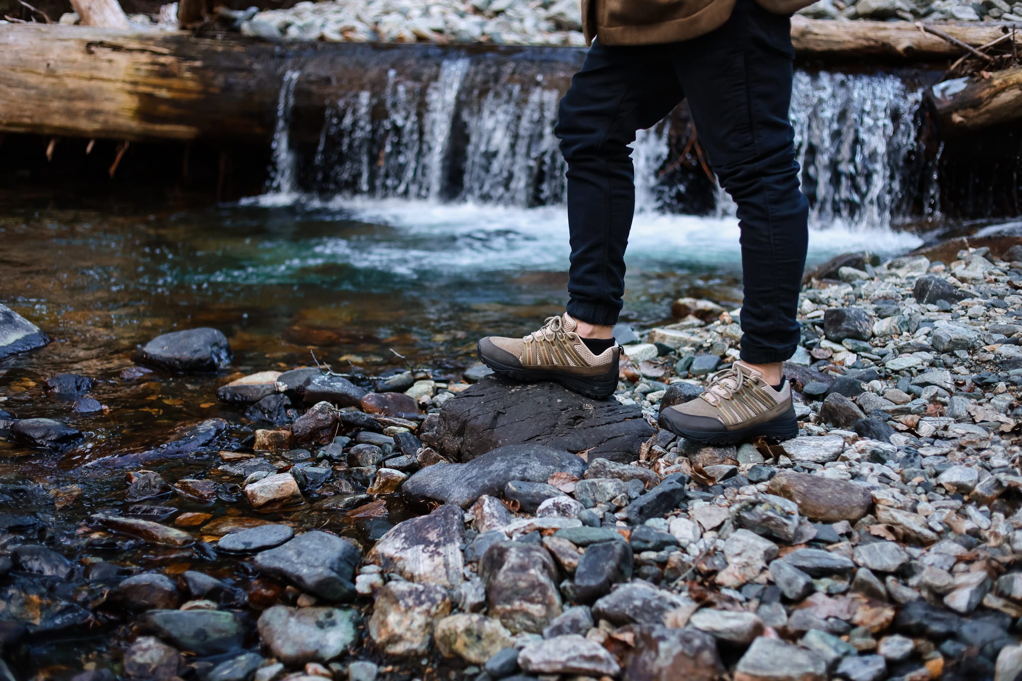 Natural shoes store for grounding