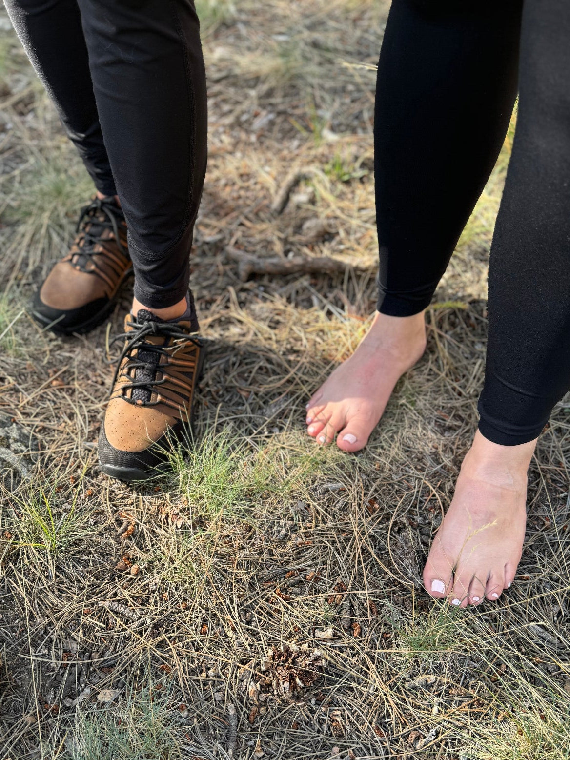 Grounding in Harmony 783 Grounding Shoes and Grounding Barefoot on dirt